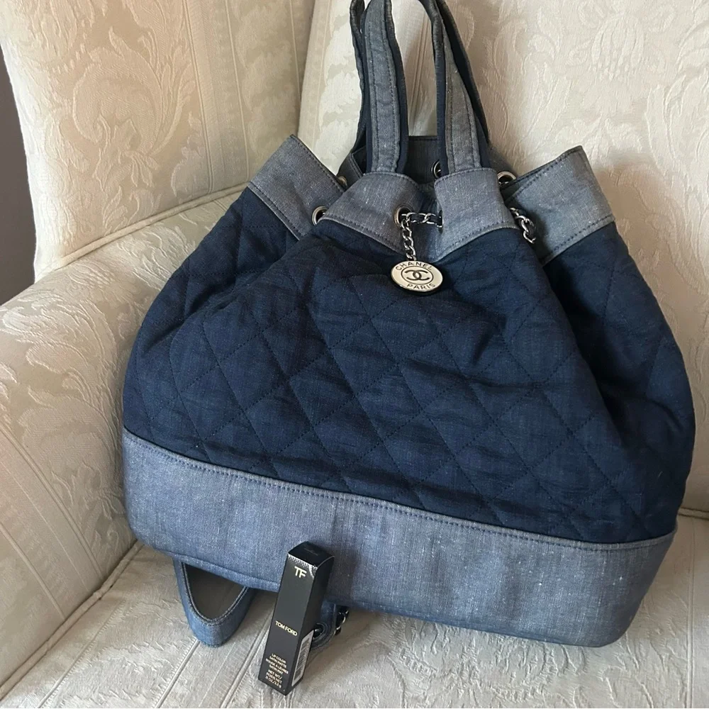 RARE！Chanel 2014 denim 2 tone medallion charm back pack bag/tote bag